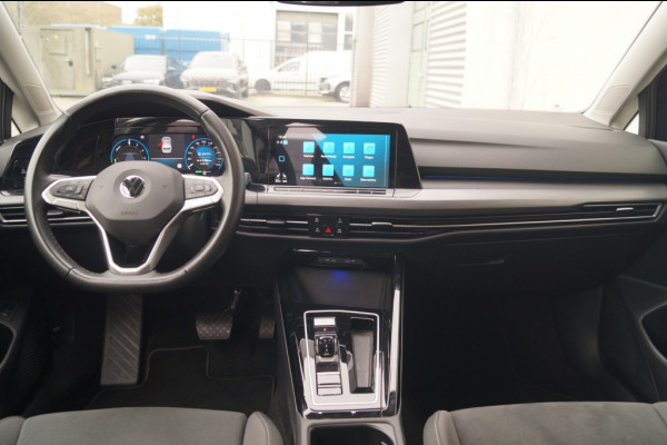 Volkswagen Golf 1.4 eHybrid PHEV Style -PANO-NAVI-ECC-LED-PDC-