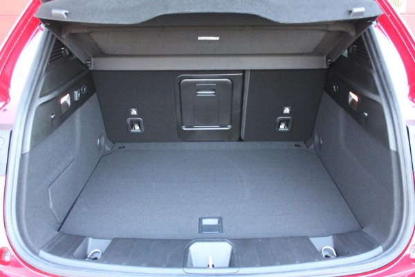 Alfa Romeo Tonale 1.5T 160PK HYbrid VELOCE | LEDEREN BEKLEDING | VOORSTOELEN / STUUR VERWARMD | VOORSTOELEN GEVENTILEERD | VOORSTOELEN ELEKTRISCH VERSTELBAAR MET GEHEUGEN FUNCTIE |  HARMAN CARDON PREMIUM AUDIO | DRAADLOOS APPLE CARPLAY / ANDROID AUTO | 360° CAMERA | AUTOMATISCH DIMMENDE BUITENSPIEGELS | 20"INCH LICHTMETALEN VELGEN | ADAPTIVE CRUISE CONTROL | KEYLESS ENTRY / START | ELEKTRISCH BEDIENBARE ACHTERKLEP | DRAADLOZE TELEFOONLADER | AMBIENT LIGHTING | DONKERE HEMELBEKLEDING | SCHAKELFLIPPERS AAN HET STUUR | VERWARMDE RUITENSPROEIERS |