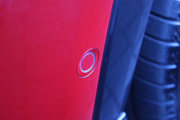 Alfa Romeo Tonale 1.5T 160PK HYbrid VELOCE | LEDEREN BEKLEDING | VOORSTOELEN / STUUR VERWARMD | VOORSTOELEN GEVENTILEERD | VOORSTOELEN ELEKTRISCH VERSTELBAAR MET GEHEUGEN FUNCTIE |  HARMAN CARDON PREMIUM AUDIO | DRAADLOOS APPLE CARPLAY / ANDROID AUTO | 360° CAMERA | AUTOMATISCH DIMMENDE BUITENSPIEGELS | 20"INCH LICHTMETALEN VELGEN | ADAPTIVE CRUISE CONTROL | KEYLESS ENTRY / START | ELEKTRISCH BEDIENBARE ACHTERKLEP | DRAADLOZE TELEFOONLADER | AMBIENT LIGHTING | DONKERE HEMELBEKLEDING | SCHAKELFLIPPERS AAN HET STUUR | VERWARMDE RUITENSPROEIERS |