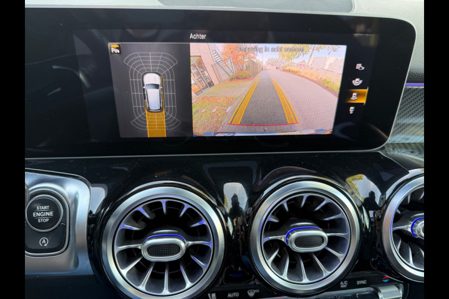 Mercedes-Benz Glb AMG styling 7 persoons, panoramadak, electr bedienbare trekhaak, VOL OPTIES, 1e eigenaar, Origineel NL auto