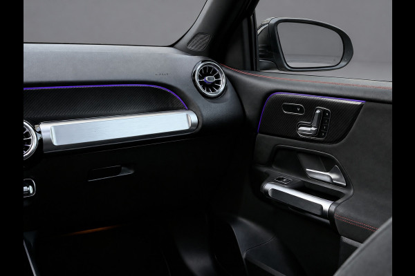 Mercedes-Benz Glb AMG styling 7 persoons, panoramadak, electr bedienbare trekhaak, VOL OPTIES, 1e eigenaar, Origineel NL auto