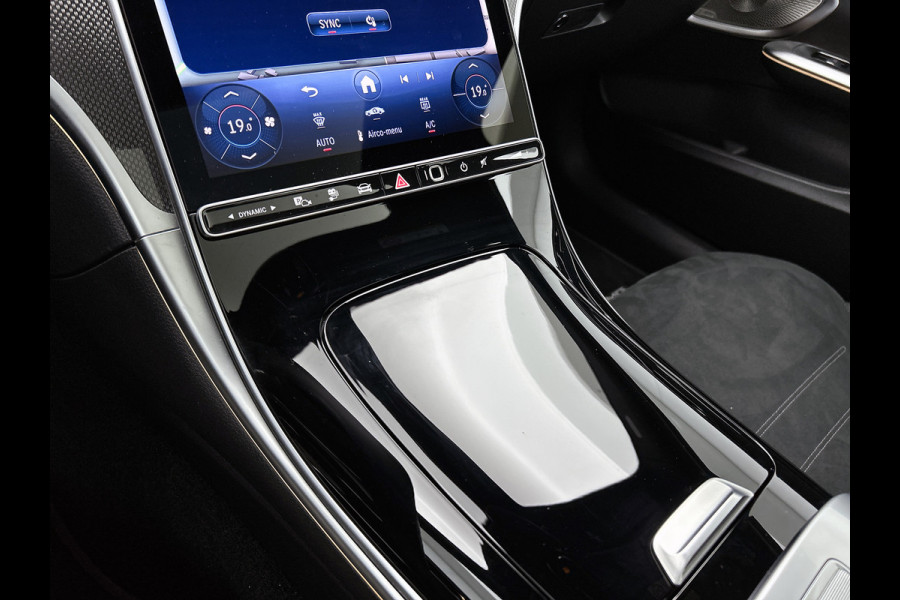Mercedes-Benz C-Klasse 300 e Business Solution AMG AMG Line l Panoramadak l Burmester l Digital Light l Apple Carplay l Nightpakket l 360°-camera l Trekhaak | Inclusief 24 maanden MB Certified garantie voor Europa.