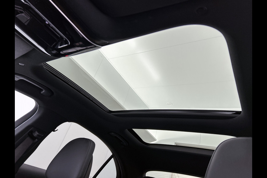 Mercedes-Benz C-Klasse 300 e Business Solution AMG AMG Line l Panoramadak l Burmester l Digital Light l Apple Carplay l Nightpakket l 360°-camera l Trekhaak | Inclusief 24 maanden MB Certified garantie voor Europa.