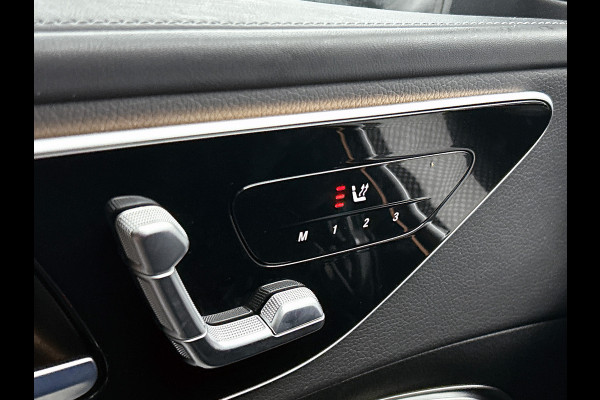 Mercedes-Benz C-Klasse 300 e Business Solution AMG AMG Line l Panoramadak l Burmester l Digital Light l Apple Carplay l Nightpakket l 360°-camera l Trekhaak | Inclusief 24 maanden MB Certified garantie voor Europa.