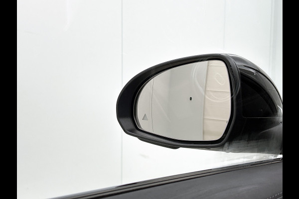 Mercedes-Benz C-Klasse 300 e Business Solution AMG AMG Line l Panoramadak l Burmester l Digital Light l Apple Carplay l Nightpakket l 360°-camera l Trekhaak | Inclusief 24 maanden MB Certified garantie voor Europa.