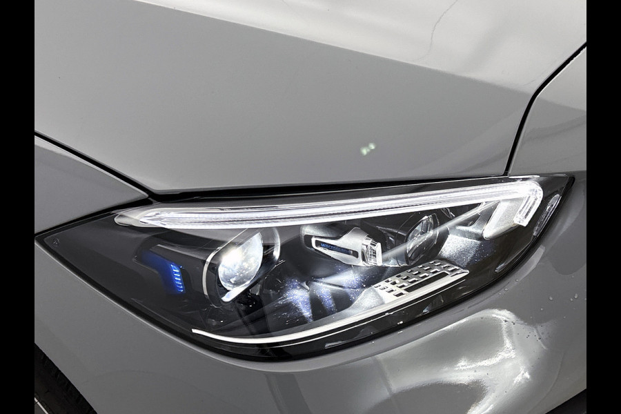 Mercedes-Benz C-Klasse 300 e Business Solution AMG AMG Line l Panoramadak l Burmester l Digital Light l Apple Carplay l Nightpakket l 360°-camera l Trekhaak | Inclusief 24 maanden MB Certified garantie voor Europa.