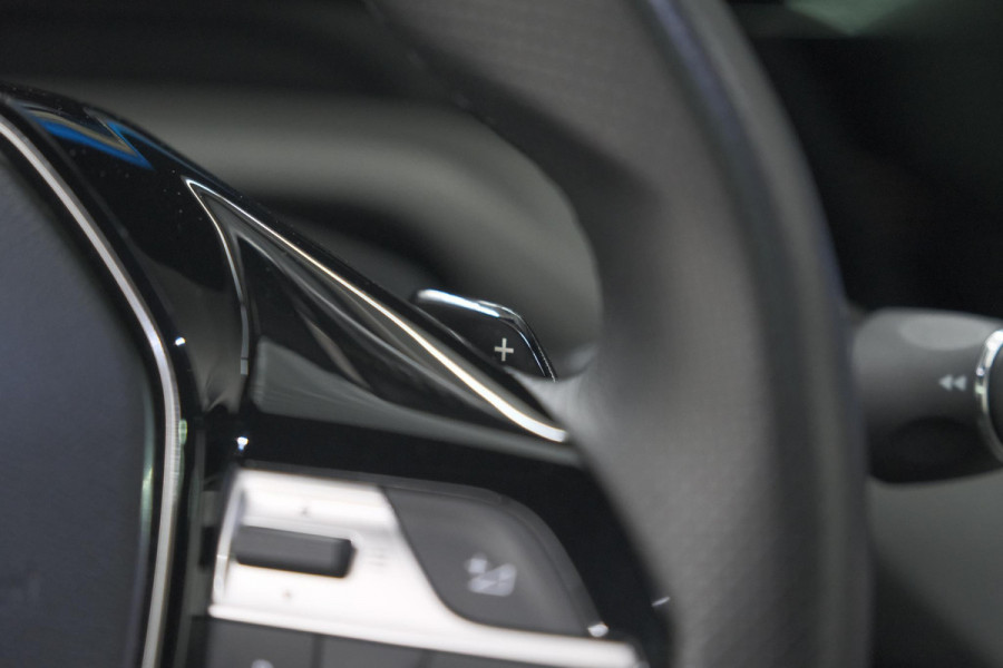 Peugeot 408 1.6 Plug-in HYbrid GT 180 e-EAT8 | Schuif-/Kanteldak | Alcantara Pakket | Dodehoekdetectie | Elektrische Kofferklep