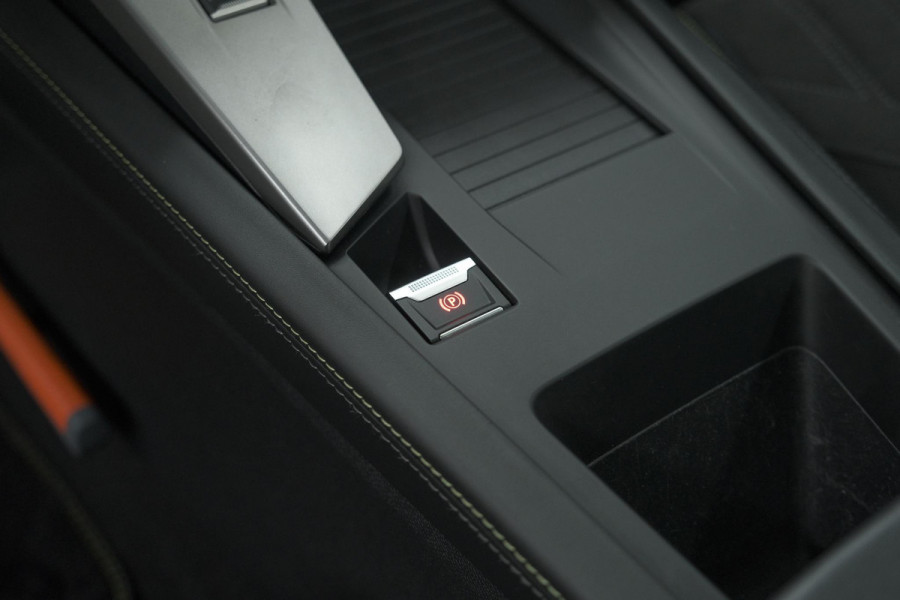 Peugeot 408 1.6 Plug-in HYbrid GT 180 e-EAT8 | Schuif-/Kanteldak | Alcantara Pakket | Dodehoekdetectie | Elektrische Kofferklep