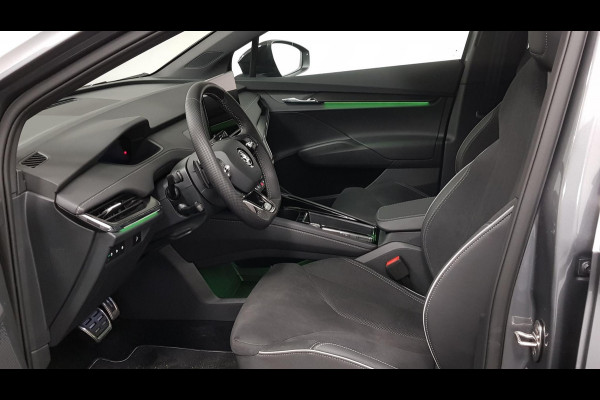 Škoda ENYAQ iV 80 Sportline DEMO ! Navigatie Climate pack Assistentie pack LED Extra Getint glas Lichtmetalen Velgen