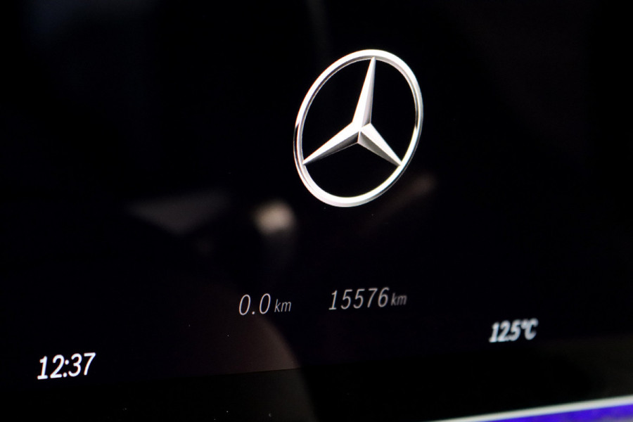 Mercedes-Benz G-Klasse 580 AMG Line 116 kWh | Schuifdak | Techniekpakket | Distronic | Burmester | Nappa Leder | Verwarmd Stuurwiel | Surround Camera | Augmented Reality | Keyless Go |