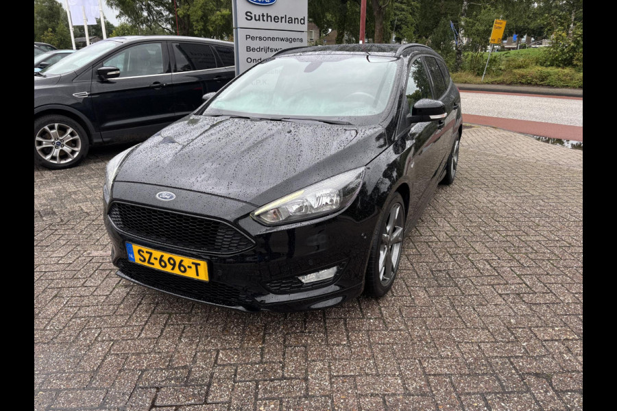 Ford FOCUS Wagon 1.0 ST-Line 125pk | Trekhaak | 18 inch velgen | Climate control | Voorruit verwarming | NLD auto | Carplay, Android auto