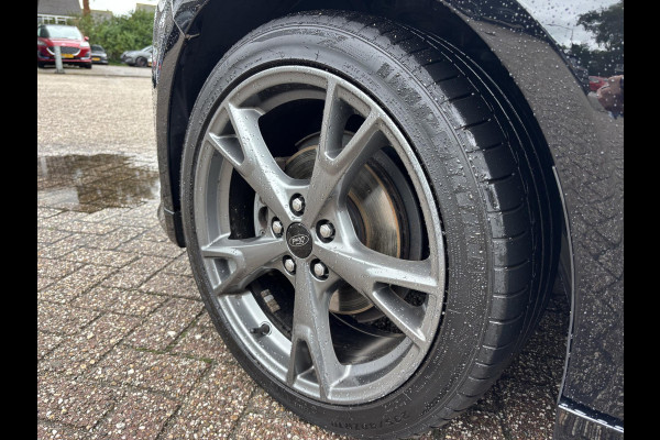 Ford FOCUS Wagon 1.0 ST-Line 125pk | Trekhaak | 18 inch velgen | Climate control | Voorruit verwarming | NLD auto | Carplay, Android auto