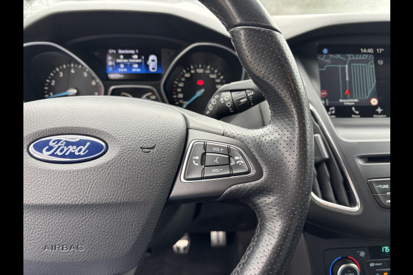 Ford FOCUS Wagon 1.0 ST-Line 125pk | Trekhaak | 18 inch velgen | Climate control | Voorruit verwarming | NLD auto | Carplay, Android auto