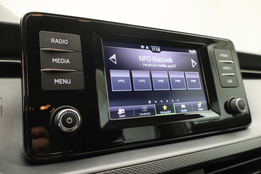 Škoda SCALA 1.0 TSI Ambition Eerste Eigenaar, Airco, Rijstrooksensor, Cruise, Apple Carplay, DAB, PDC, 16''