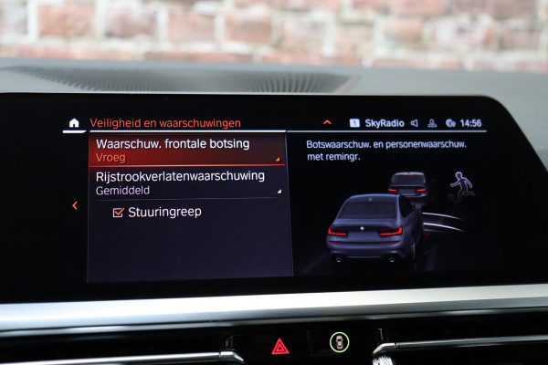 BMW 3 Serie Sedan 318i Executive M Sport Pakket Automaat / Live Cockpit Professional / M Sportonderstel / Navigatie Professional / Sportstoelen / HiFi / Active Guard Plus / Parkeersensoren voor + achter / Shadow Line / 19 Inch / Extra Getint Glas / DAB