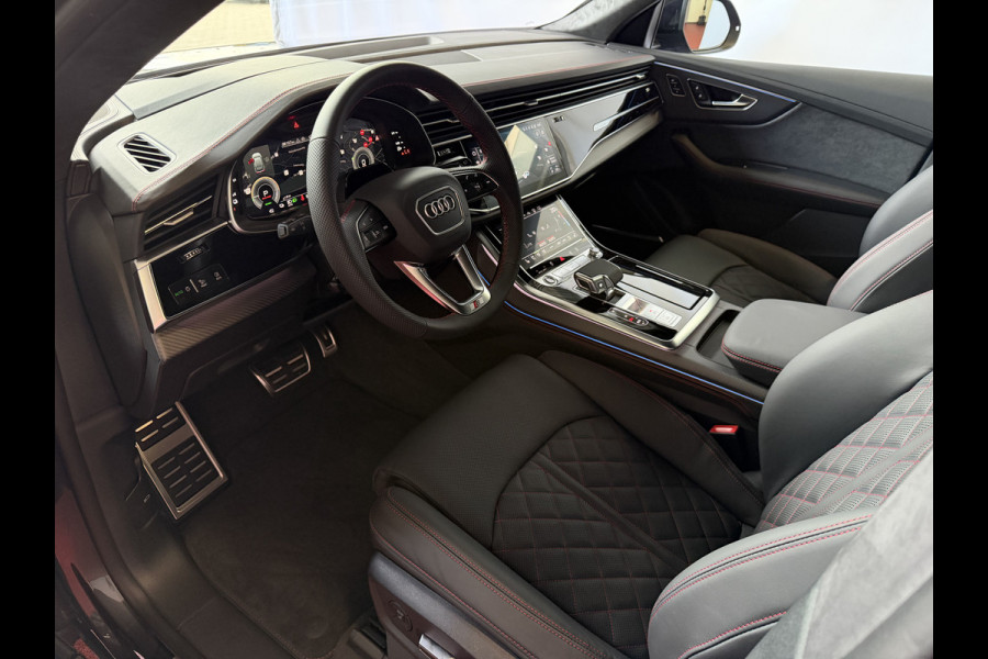 Audi Q8 60 TFSI E COMPETITION PLUS LUCHTVERING SOFT.CLOSE 23''LMV B&O ACHTERAS.BST VALCONA LEER TREKHAAK HEADUP CARBON.INT MATRIX/LASER NIEUWE ONGEBRUIKTE AUTO