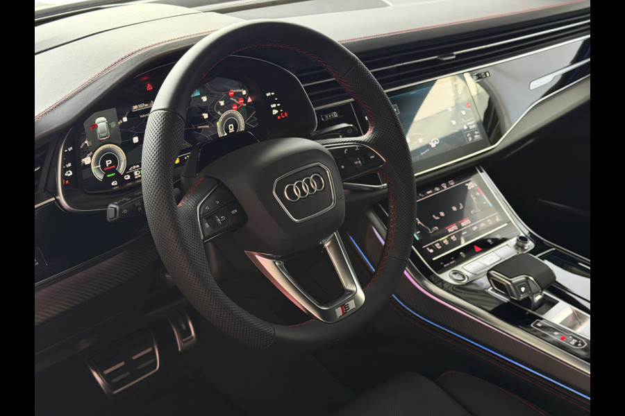 Audi Q8 60 TFSI E COMPETITION PLUS LUCHTVERING SOFT.CLOSE 23''LMV B&O ACHTERAS.BST VALCONA LEER TREKHAAK HEADUP CARBON.INT MATRIX/LASER NIEUWE ONGEBRUIKTE AUTO