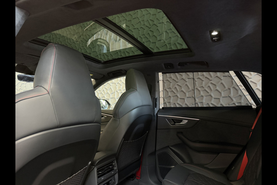 Audi Q8 60 TFSI E COMPETITION PLUS LUCHTVERING SOFT.CLOSE 23''LMV B&O ACHTERAS.BST VALCONA LEER TREKHAAK HEADUP CARBON.INT MATRIX/LASER NIEUWE ONGEBRUIKTE AUTO
