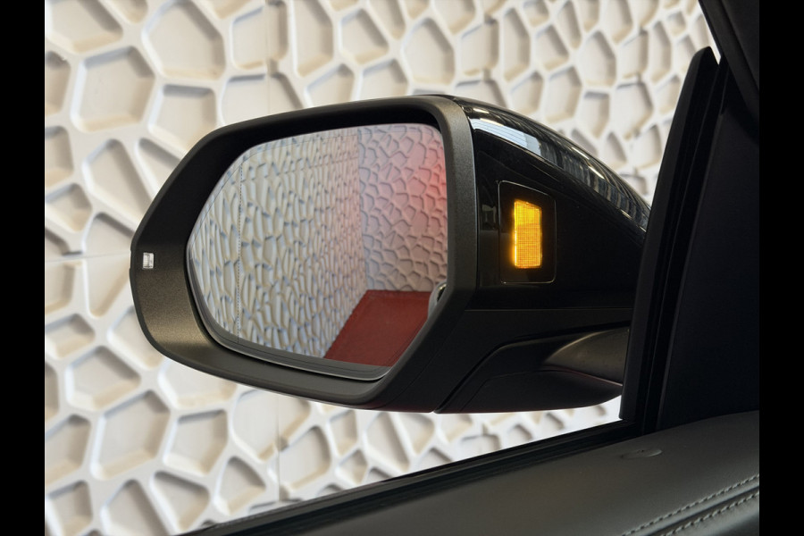 Audi Q8 60 TFSI E COMPETITION PLUS LUCHTVERING SOFT.CLOSE 23''LMV B&O ACHTERAS.BST VALCONA LEER TREKHAAK HEADUP CARBON.INT MATRIX/LASER NIEUWE ONGEBRUIKTE AUTO