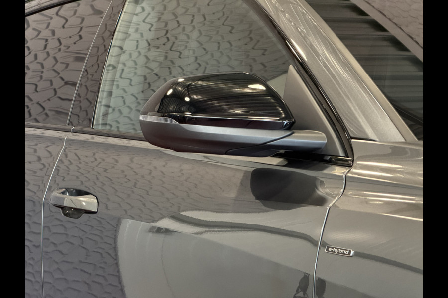 Audi Q8 60 TFSI E COMPETITION PLUS LUCHTVERING SOFT.CLOSE 23''LMV B&O ACHTERAS.BST VALCONA LEER TREKHAAK HEADUP CARBON.INT MATRIX/LASER NIEUWE ONGEBRUIKTE AUTO
