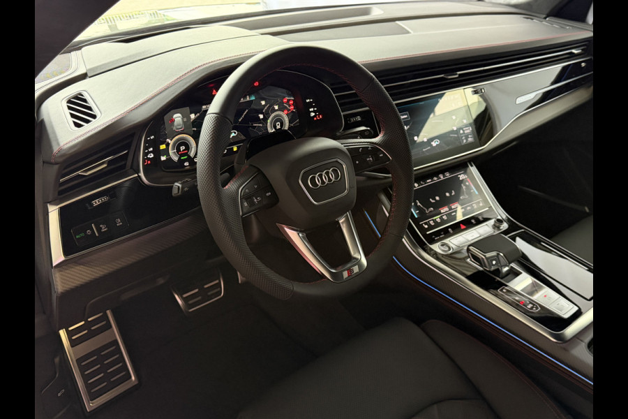 Audi Q8 60 TFSI E COMPETITION PLUS LUCHTVERING SOFT.CLOSE 23''LMV B&O ACHTERAS.BST VALCONA LEER TREKHAAK HEADUP CARBON.INT MATRIX/LASER NIEUWE ONGEBRUIKTE AUTO