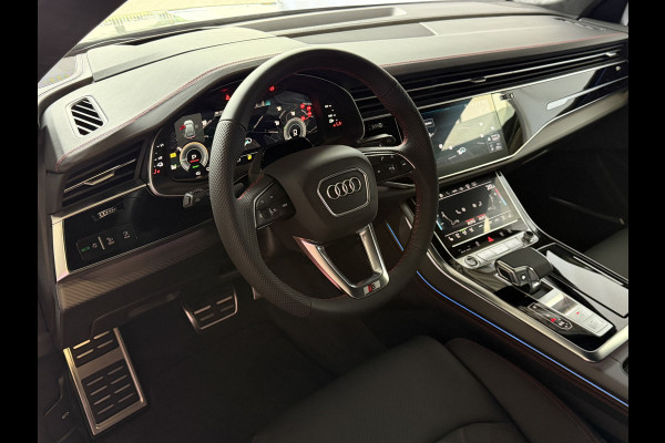 Audi Q8 60 TFSI E COMPETITION PLUS LUCHTVERING SOFT.CLOSE 23''LMV B&O ACHTERAS.BST VALCONA LEER TREKHAAK HEADUP CARBON.INT MATRIX/LASER NIEUWE ONGEBRUIKTE AUTO