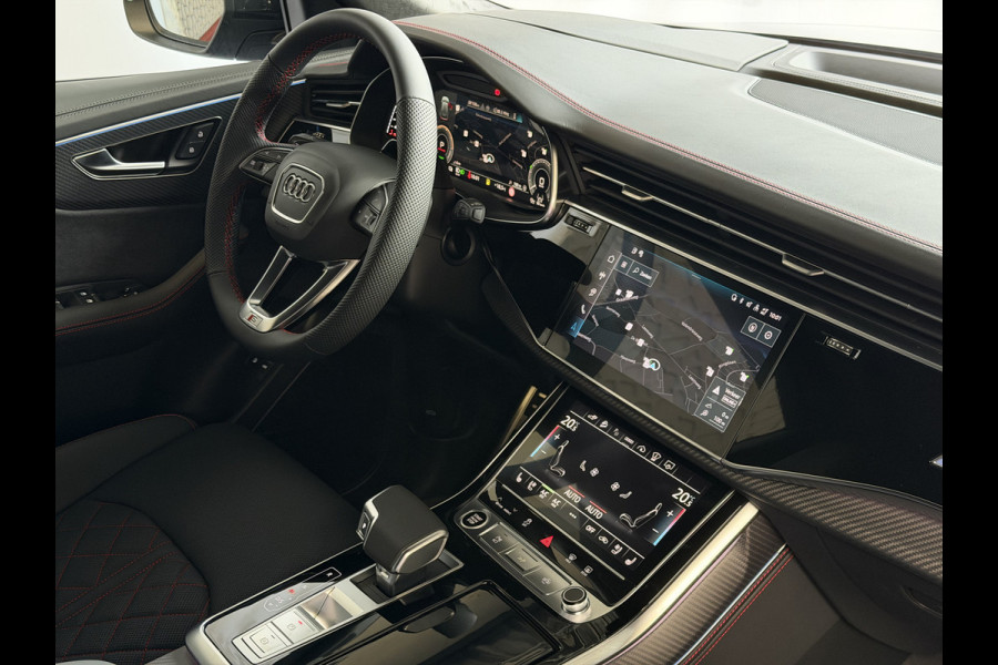 Audi Q8 60 TFSI E COMPETITION PLUS LUCHTVERING SOFT.CLOSE 23''LMV B&O ACHTERAS.BST VALCONA LEER TREKHAAK HEADUP CARBON.INT MATRIX/LASER NIEUWE ONGEBRUIKTE AUTO