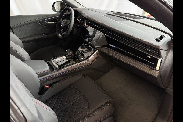 Audi Q8 60 TFSI E COMPETITION PLUS LUCHTVERING SOFT.CLOSE 23''LMV B&O ACHTERAS.BST VALCONA LEER TREKHAAK HEADUP CARBON.INT MATRIX/LASER NIEUWE ONGEBRUIKTE AUTO