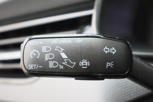 Škoda SCALA 1.0 TSI Ambition Eerste Eigenaar, Airco, Rijstrooksensor, Cruise, Apple Carplay, DAB, PDC, 16''