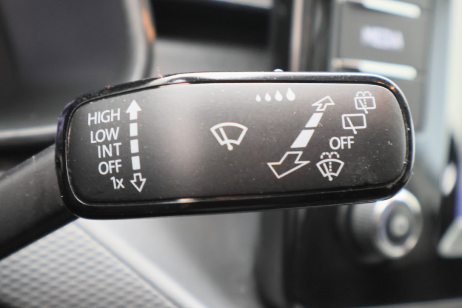 Škoda SCALA 1.0 TSI Ambition Eerste Eigenaar, Airco, Rijstrooksensor, Cruise, Apple Carplay, DAB, PDC, 16''