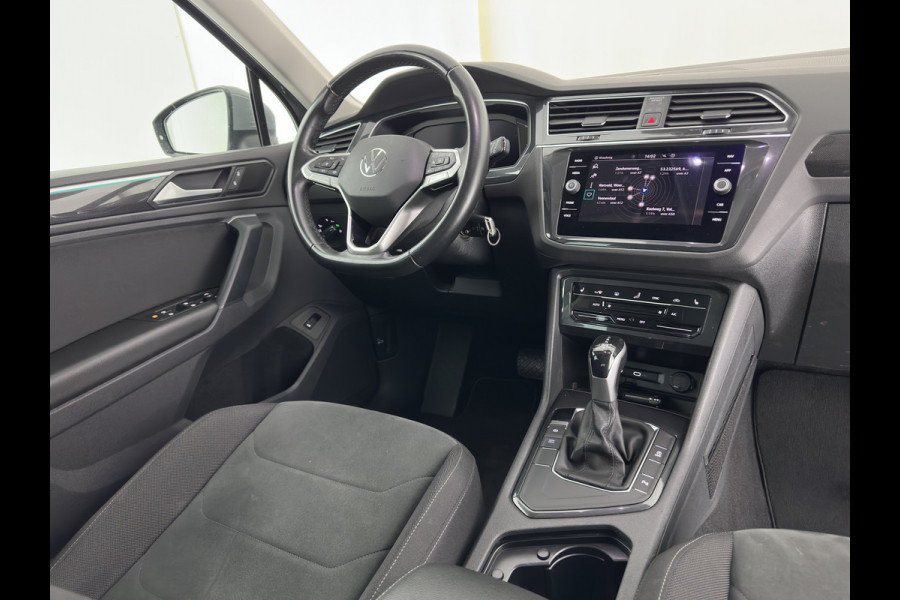 Volkswagen Tiguan 2.0 TDI Business+ (INCL.BTW) Aut. *FULL-LED | HEATED-COMFORTSEATS | ADAPTIVE-CRUISE | DIGI-COCKPIT | PRIVACY-GLASS | CAMERA | SHIFT-PADDLES | ECC | PDC | 18''ALU | TOWBAR*