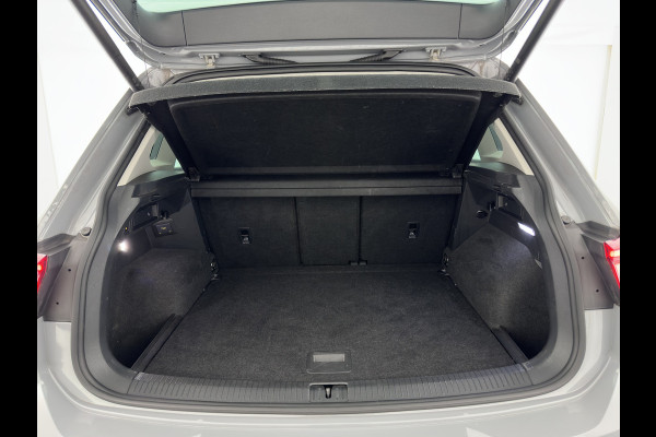 Volkswagen Tiguan 2.0 TDI Business+ (INCL.BTW) Aut. *FULL-LED | HEATED-COMFORTSEATS | ADAPTIVE-CRUISE | DIGI-COCKPIT | PRIVACY-GLASS | CAMERA | SHIFT-PADDLES | ECC | PDC | 18''ALU | TOWBAR*
