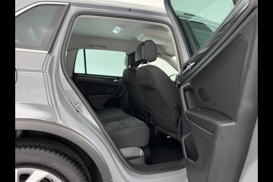 Volkswagen Tiguan 2.0 TDI Business+ (INCL.BTW) Aut. *FULL-LED | HEATED-COMFORTSEATS | ADAPTIVE-CRUISE | DIGI-COCKPIT | PRIVACY-GLASS | CAMERA | SHIFT-PADDLES | ECC | PDC | 18''ALU | TOWBAR*