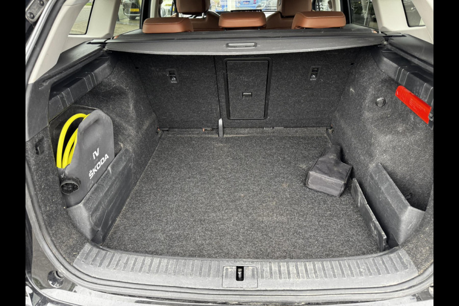 Škoda ENYAQ iV 80 | SOH: 89,7% | Sport Pakket | Leder Pakket | Climate Pakket | Assistentie Pakket | Comfort Plus Pakket | HUD | Trekhaak | Cam | Addaptive CC |