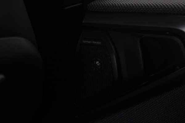 BMW X3 M50 xDrive 399PK M-SPORT PRO | PANORAMA DAK | HARMAN KARDON AUDIO SYSTEM | COMFORT PACK: (STOELVENTILATIE OP DE VOORSTOELEN, ELEKTRISCH VERWARMBARE VOORSTOELEN EN BUITENSTE ZITPLAATSEN ACHTERIN, HANDBEDIENDE ZONNESCHERMEN VOOR ACHTERPORTIERRUITEN) | PREMIUM PACK: (ELEKTRISCH VERSTELBARE LENDESTEUN VOOR BESTUURDER EN PASSAGIER, TRAVEL EN COMFORT SYSTEEM, ADAPTIEVE LED KOPLAMPEN) | PROFESSIONAL PACK: (PARKING ASSISTANT PLUS, DRIVING ASSISTANT PLUS, INTERIEURCAMERA, BMW LIVE COCKPIT PROFESSIONAL) | SHADOW LINE | NAVIGATIE | DRAADLOZE APPLE CARPLAY/ANDROID AUTO | DUBBELE D