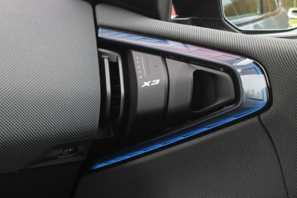 BMW X3 M50 xDrive 399PK M-SPORT PRO | PANORAMA DAK | HARMAN KARDON AUDIO SYSTEM | COMFORT PACK: (STOELVENTILATIE OP DE VOORSTOELEN, ELEKTRISCH VERWARMBARE VOORSTOELEN EN BUITENSTE ZITPLAATSEN ACHTERIN, HANDBEDIENDE ZONNESCHERMEN VOOR ACHTERPORTIERRUITEN) | PREMIUM PACK: (ELEKTRISCH VERSTELBARE LENDESTEUN VOOR BESTUURDER EN PASSAGIER, TRAVEL EN COMFORT SYSTEEM, ADAPTIEVE LED KOPLAMPEN) | PROFESSIONAL PACK: (PARKING ASSISTANT PLUS, DRIVING ASSISTANT PLUS, INTERIEURCAMERA, BMW LIVE COCKPIT PROFESSIONAL) | SHADOW LINE | NAVIGATIE | DRAADLOZE APPLE CARPLAY/ANDROID AUTO | DUBBELE D