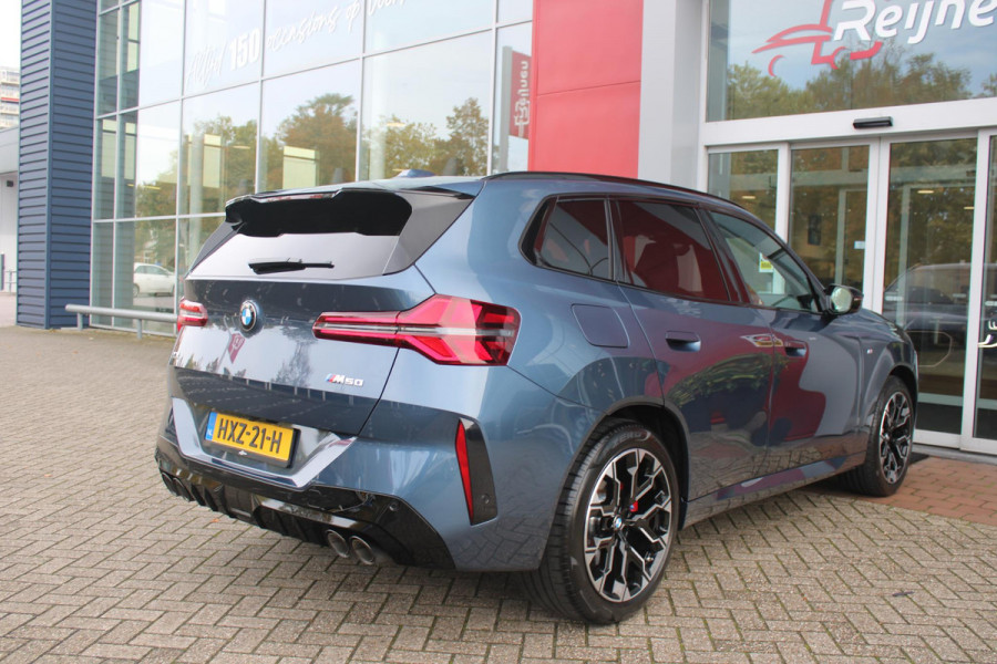 BMW X3 M50 xDrive 399PK M-SPORT PRO | PANORAMA DAK | HARMAN KARDON AUDIO SYSTEM | COMFORT PACK: (STOELVENTILATIE OP DE VOORSTOELEN, ELEKTRISCH VERWARMBARE VOORSTOELEN EN BUITENSTE ZITPLAATSEN ACHTERIN, HANDBEDIENDE ZONNESCHERMEN VOOR ACHTERPORTIERRUITEN) | PREMIUM PACK: (ELEKTRISCH VERSTELBARE LENDESTEUN VOOR BESTUURDER EN PASSAGIER, TRAVEL EN COMFORT SYSTEEM, ADAPTIEVE LED KOPLAMPEN) | PROFESSIONAL PACK: (PARKING ASSISTANT PLUS, DRIVING ASSISTANT PLUS, INTERIEURCAMERA, BMW LIVE COCKPIT PROFESSIONAL) | SHADOW LINE | NAVIGATIE | DRAADLOZE APPLE CARPLAY/ANDROID AUTO | DUBBELE D