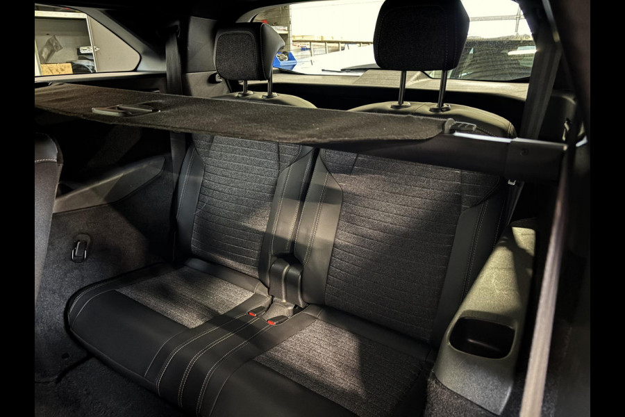 Peugeot 5008 1.2 Hybrid 136pk Allure Automaat Navigatie Cruise control Climate control LED Parkeersensoren Camera Apple Carplay/ Android Auto Radio