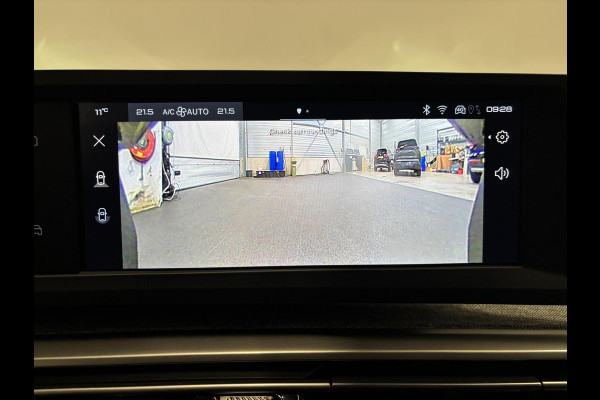 Peugeot 5008 1.2 Hybrid 136pk Allure Automaat Navigatie Cruise control Climate control LED Parkeersensoren Camera Apple Carplay/ Android Auto Radio