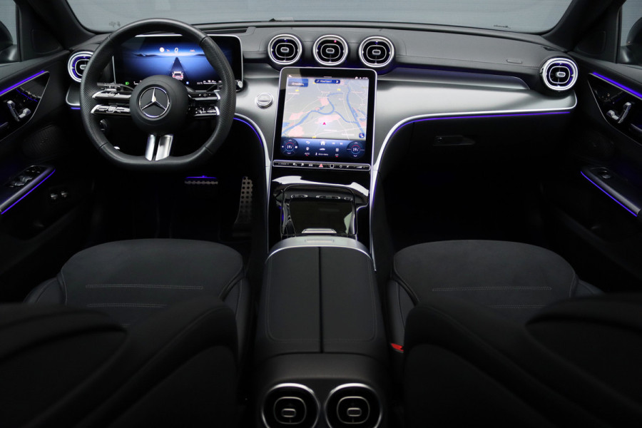 Mercedes-Benz C-Klasse Estate 300 e AMG Line Premium | Panoramadak | Memory | Distronic | Surround Camera | Trekhaak | Digital Light | Nightpakket | Augmented Reality |