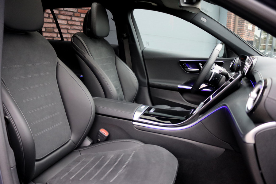 Mercedes-Benz C-Klasse Estate 300 e AMG Line Premium | Panoramadak | Memory | Distronic | Surround Camera | Trekhaak | Digital Light | Nightpakket | Augmented Reality |