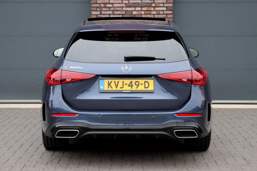 Mercedes-Benz C-Klasse Estate 300 e AMG Line Premium | Panoramadak | Memory | Distronic | Surround Camera | Trekhaak | Digital Light | Nightpakket | Augmented Reality |