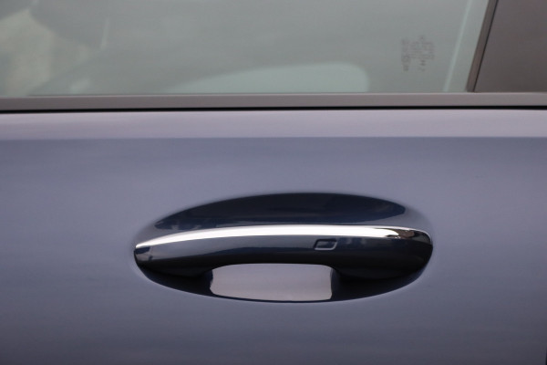 Mercedes-Benz C-Klasse Estate 300 e AMG Line Premium | Panoramadak | Memory | Distronic | Surround Camera | Trekhaak | Digital Light | Nightpakket | Augmented Reality |