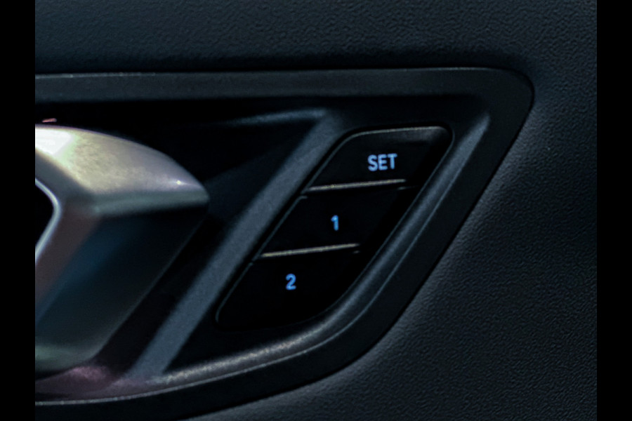 BMW 1-serie M135 xDrive Frozen|H/K|360|HUD|Panorama