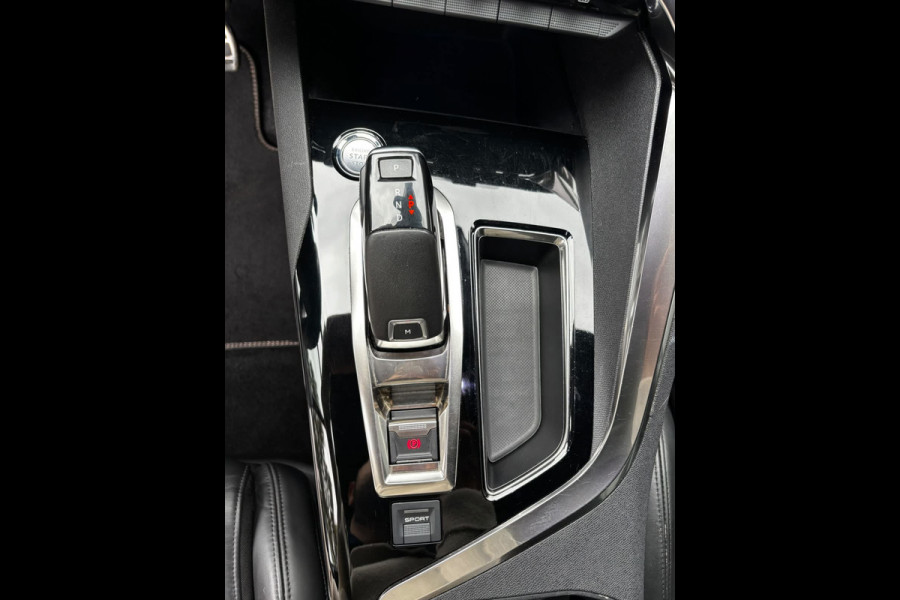 Peugeot 5008 1.2 PureTech GT-Line PANO|TREKHAAK|LEDER|7PERSOONS|STOELVER|KEYLESS