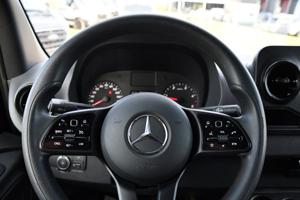 Mercedes-Benz Sprinter 317 1.9 CDI L2H2 RWD DC PB Edition Camera Cruise, Carplay, LED, 3500kg Trekhaak, Geveerde stoel, Standkachel, Automaat, 170pk, Uniek!