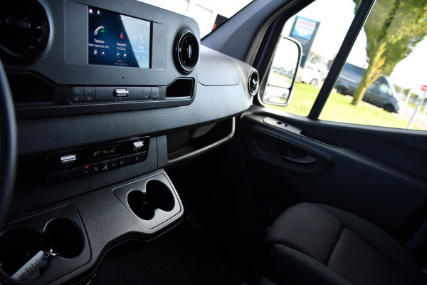 Mercedes-Benz Sprinter 317 1.9 CDI L2H2 RWD DC PB Edition Camera Cruise, Carplay, LED, 3500kg Trekhaak, Geveerde stoel, Standkachel, Automaat, 170pk, Uniek!