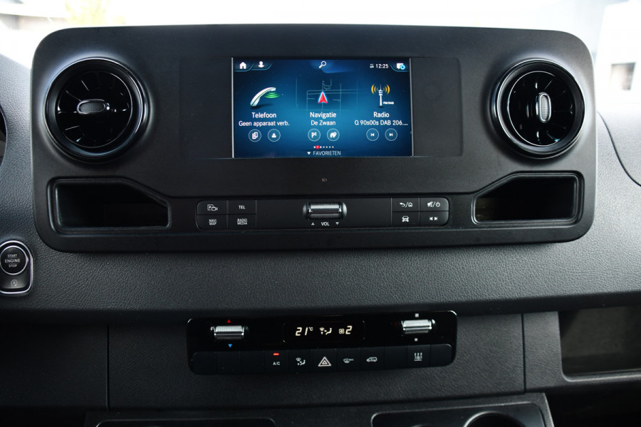 Mercedes-Benz Sprinter 317 1.9 CDI L2H2 RWD DC PB Edition Camera Cruise, Carplay, LED, 3500kg Trekhaak, Geveerde stoel, Standkachel, Automaat, 170pk, Uniek!