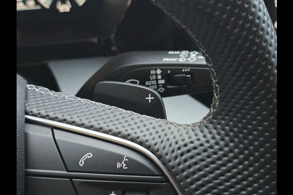 Audi A3 Sportback 40 TFSI e RS3 Look / B & O / Acc / Lane Assist / Dode Hoek / Dig Cockpit / Navi / Ecc / Elek Pakket / Allu Velge