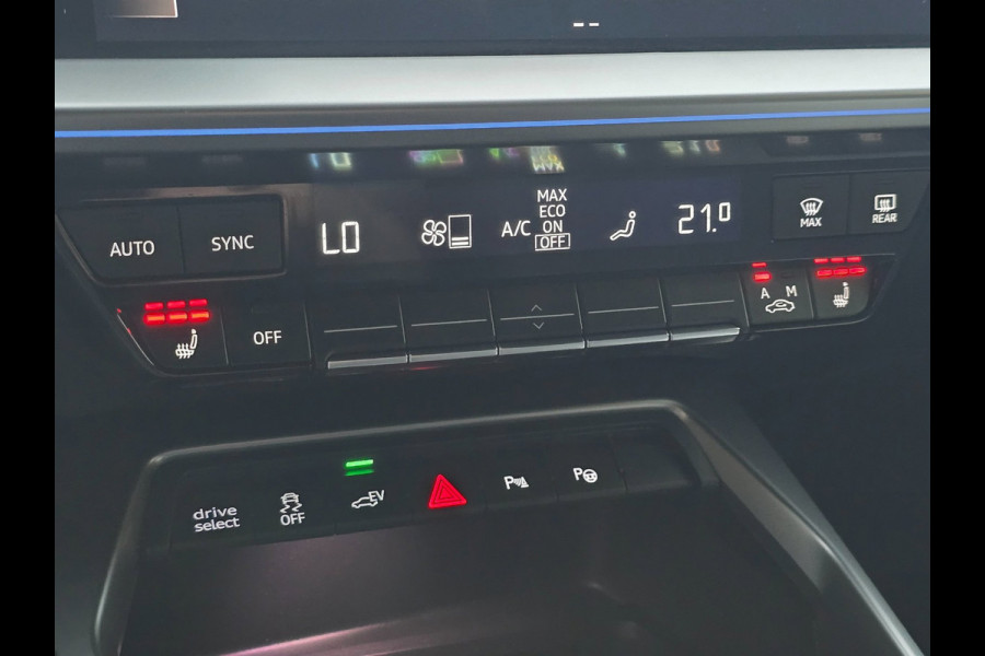 Audi A3 Sportback 40 TFSI e RS3 Look / B & O / Acc / Lane Assist / Dode Hoek / Dig Cockpit / Navi / Ecc / Elek Pakket / Allu Velge